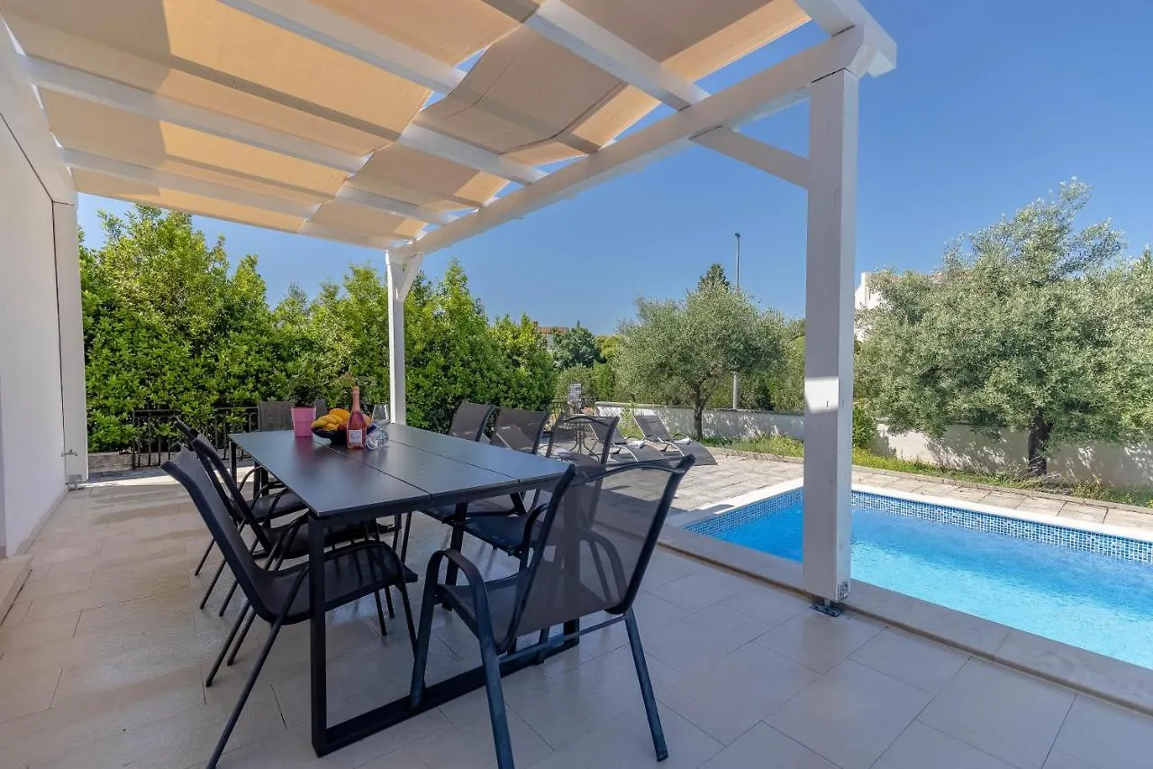 Deluxe Villa Valbruna Rovinj 0*,