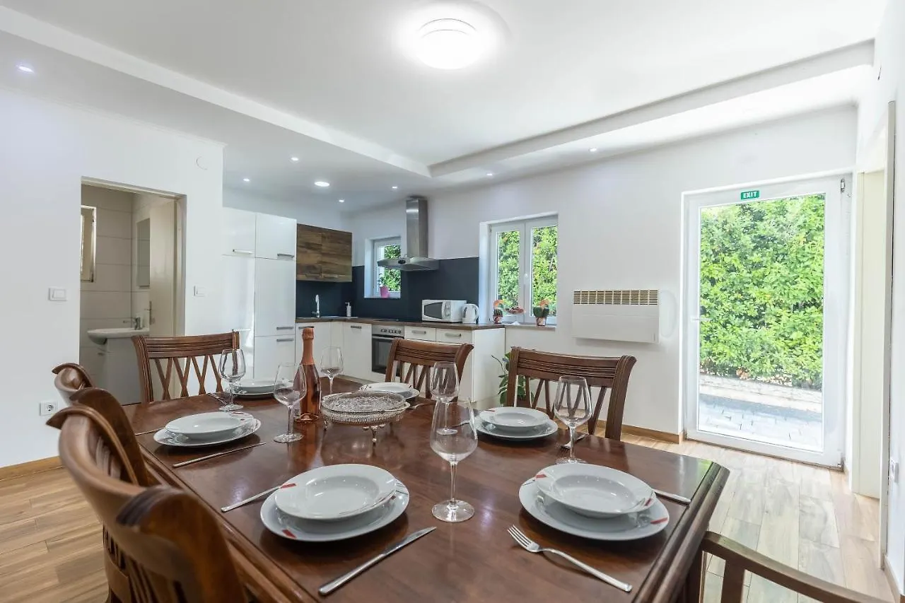 Deluxe Villa Valbruna Rovinj