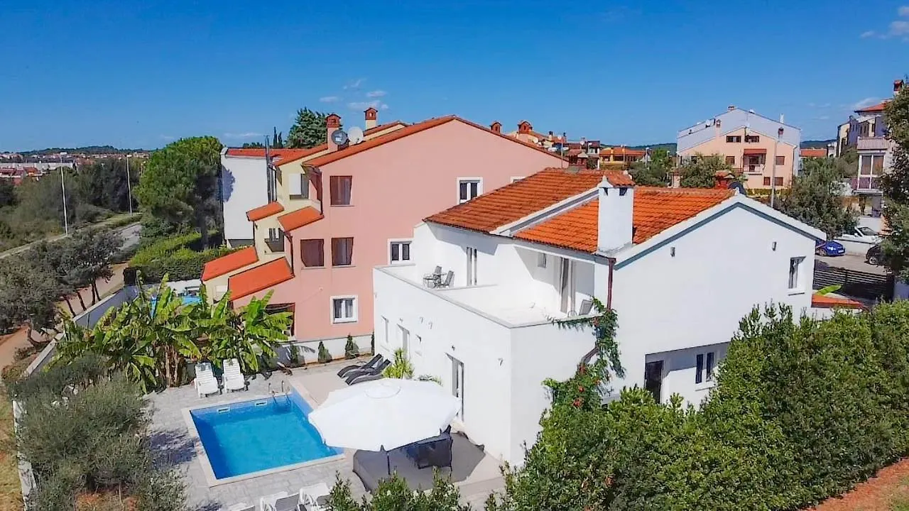 Deluxe Villa Valbruna Rovinj 0*,
