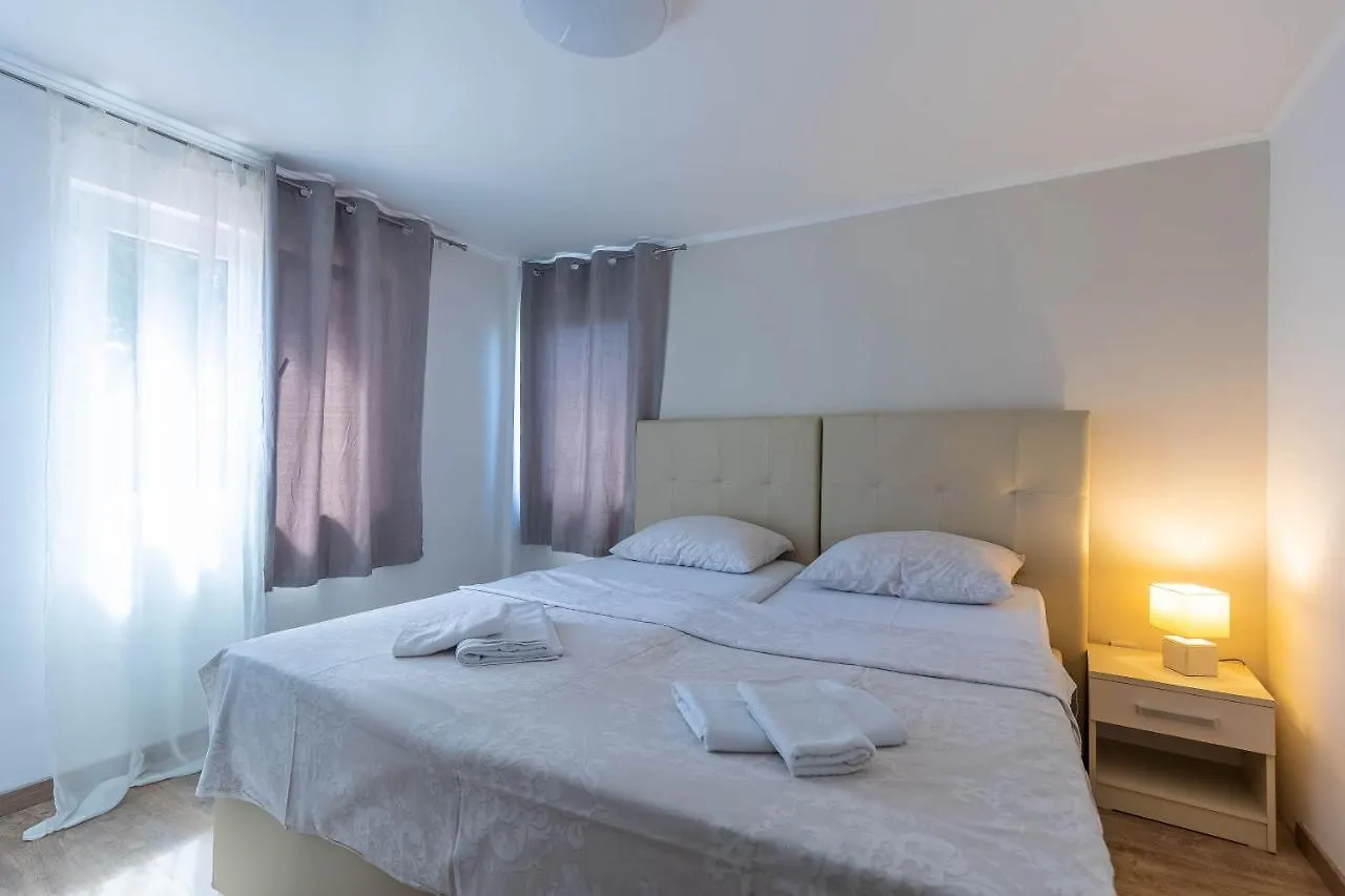 Deluxe Villa Valbruna Rovigno 0*,